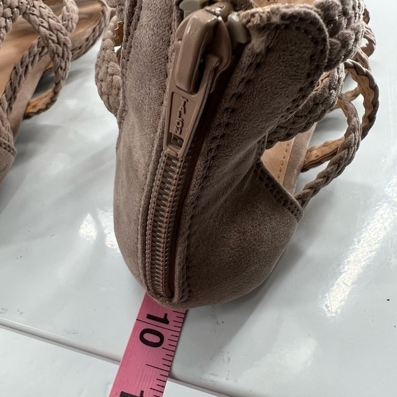 Loren Conrad LC Sandals - Picture 6 of 8